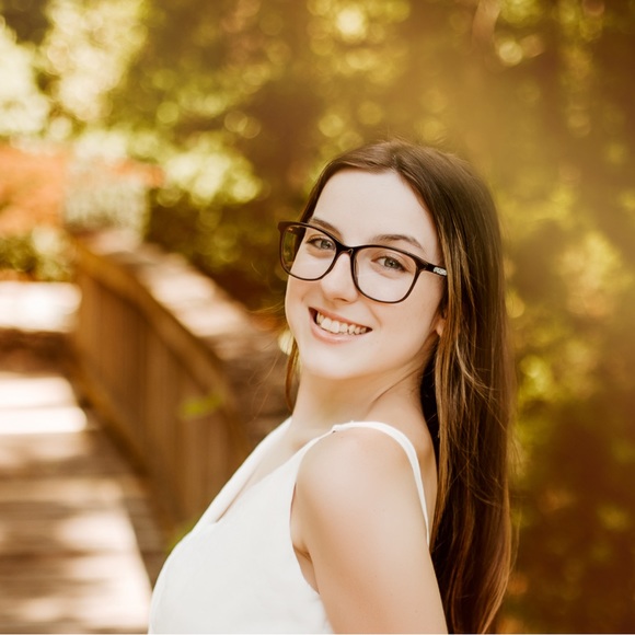 Meet your Posher, Kaycee - Picture 1 of 1